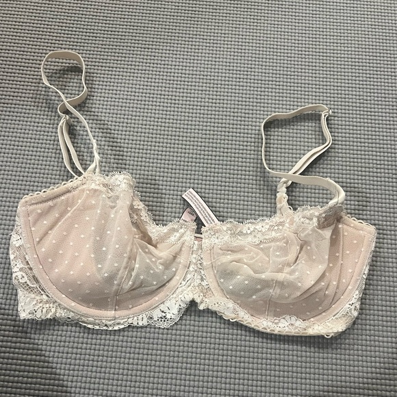 VICTORIA SECRET - Polka Dot Underwire Bra - Picture 1 of 2